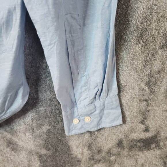 UNIQLO Linen Light Blue Button Down Shirt M Coastal Minimalist Old Money Neutral - Picture 6 of 8